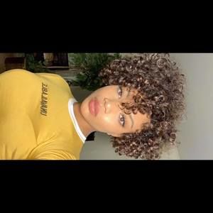 Meet your Posher, Cheria